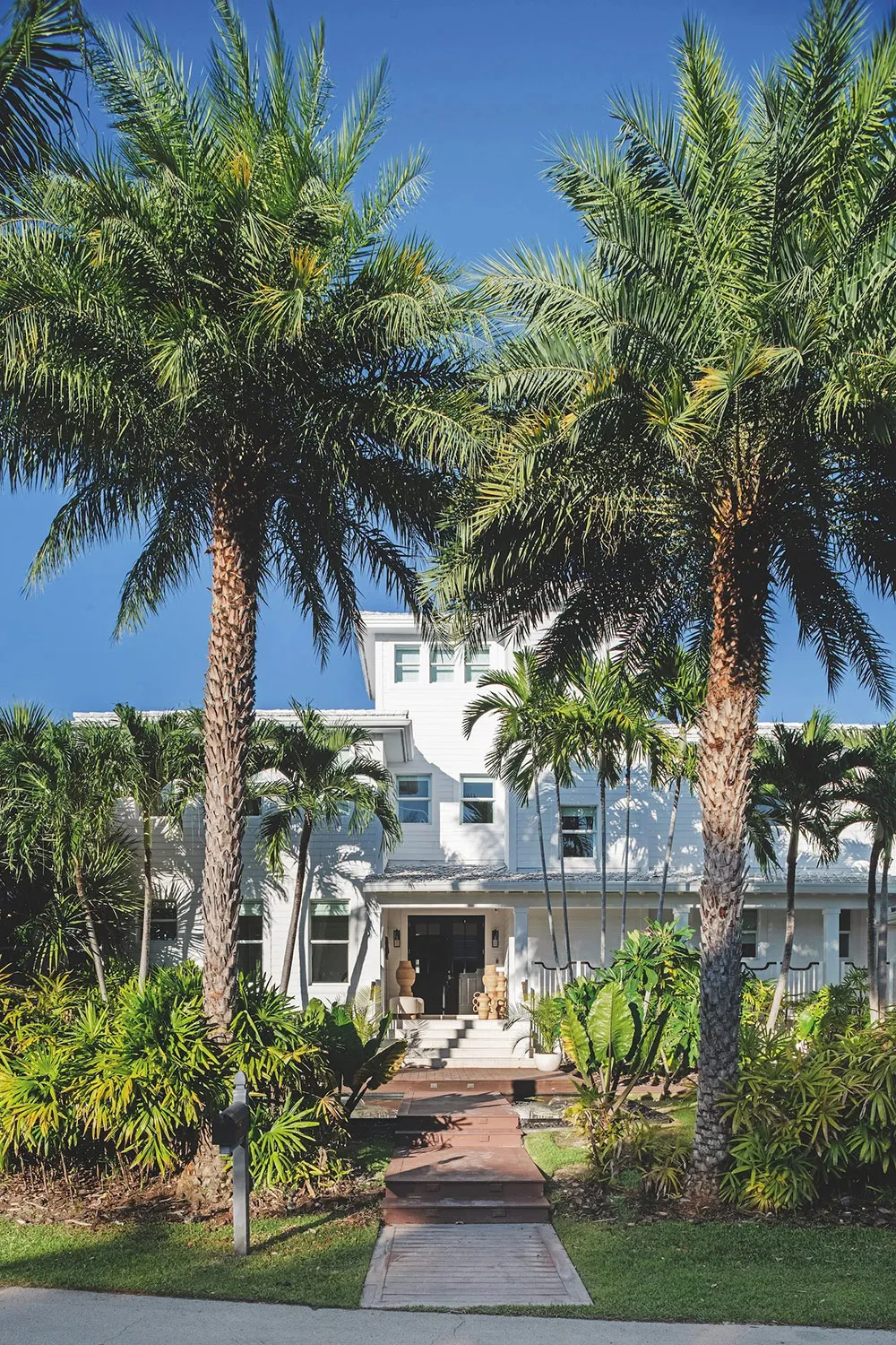 Mutiger Design und große Sammlung digitaler Kunst: Designerhaus in Miami - Gallery image 1