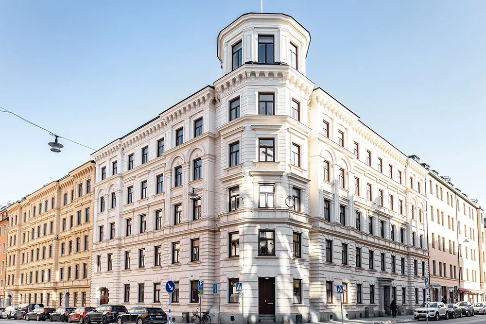 砂色の壁を持つモダンなスカンジナビア風アパートメント(93平方メートル) - Gallery image 25