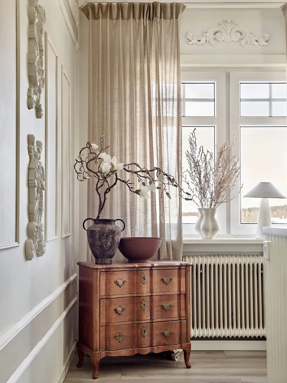 Eleganckie i ciepłe wnętrza szwedzkich kottedży - Gallery image 12