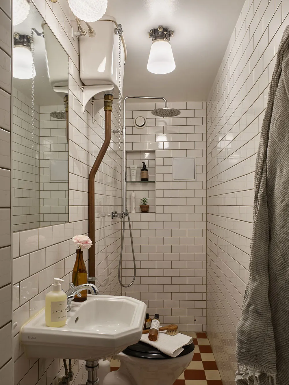 Cozy attic with industrial elements - Gallery image 24