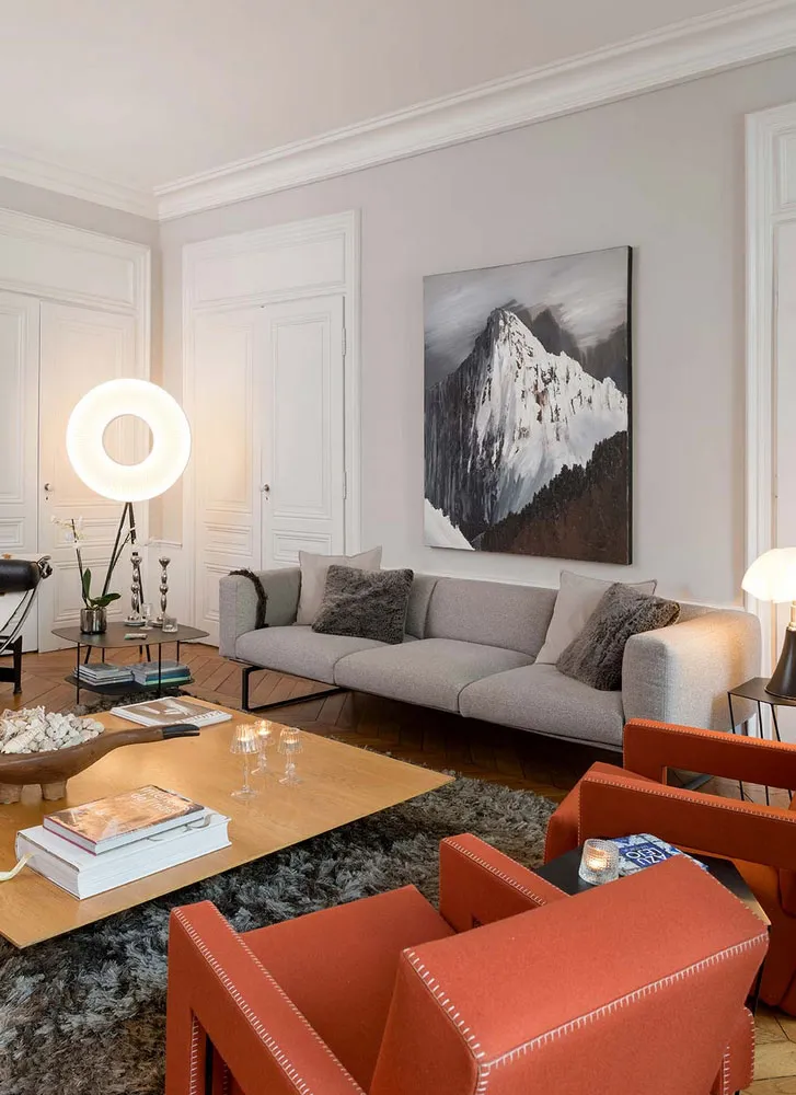 Une magnifique appartement parisien avec un décor classique élégant - Gallery image 11