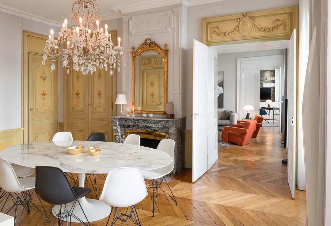 Une magnifique appartement parisien avec un décor classique élégant - Gallery image 4