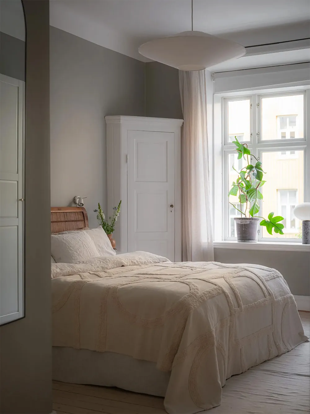 Мягкие пастельные оттенки в дизайне элегантной квартиры в Гётеборге - Gallery image 14