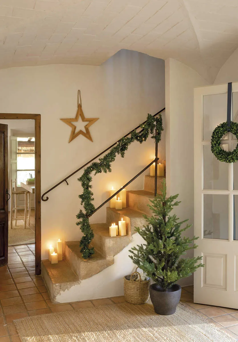 Weihnachtsschmuck in natürlichen Tönen: festlicher Haus in Spanien am Strand - Gallery image 5