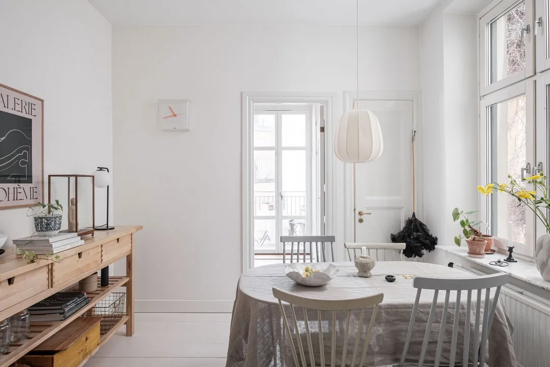 Ziegelsteinwand als Hauptakzent im Design einer Wohnung in Schweden - Gallery image 6