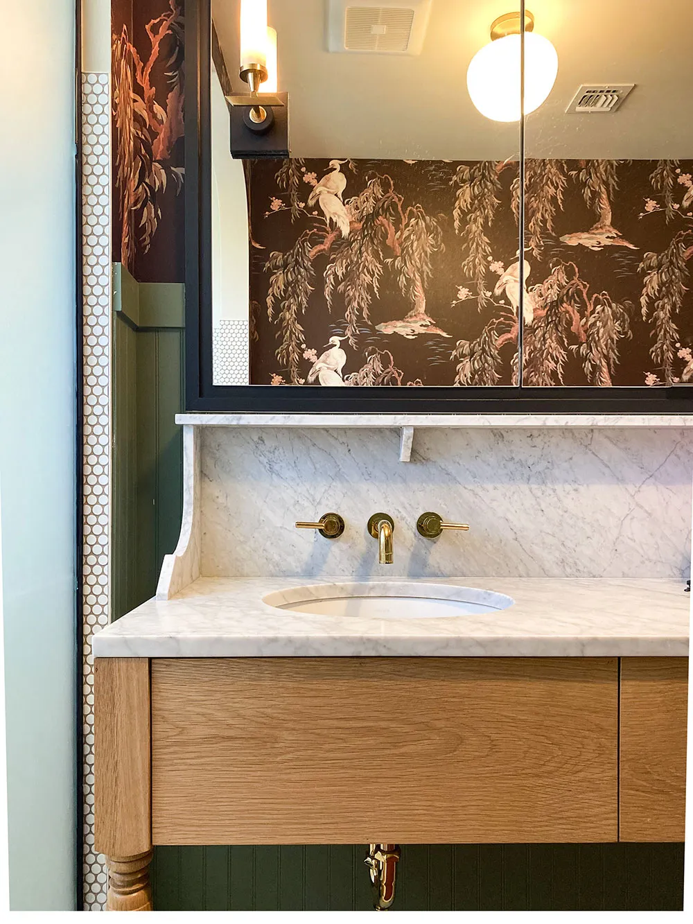 Urocze odbudowywanie pięknej historycznej domu z balkonem w Nowym Orleanie - Gallery image 8