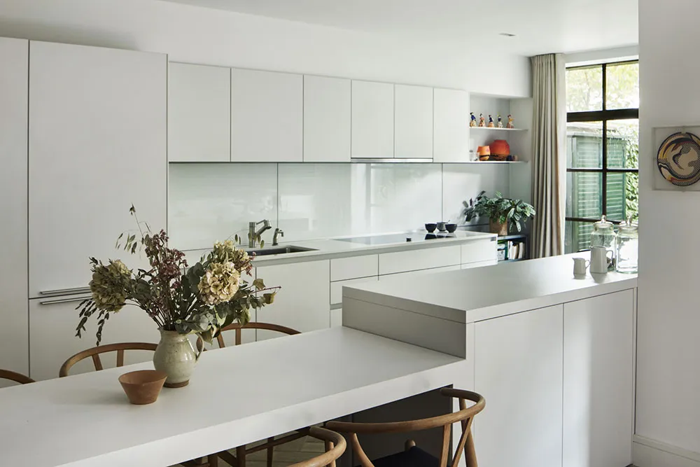 Таунхаус 1920 года в Лондоне с современными интерьерами и зеленым садом - Gallery image 9