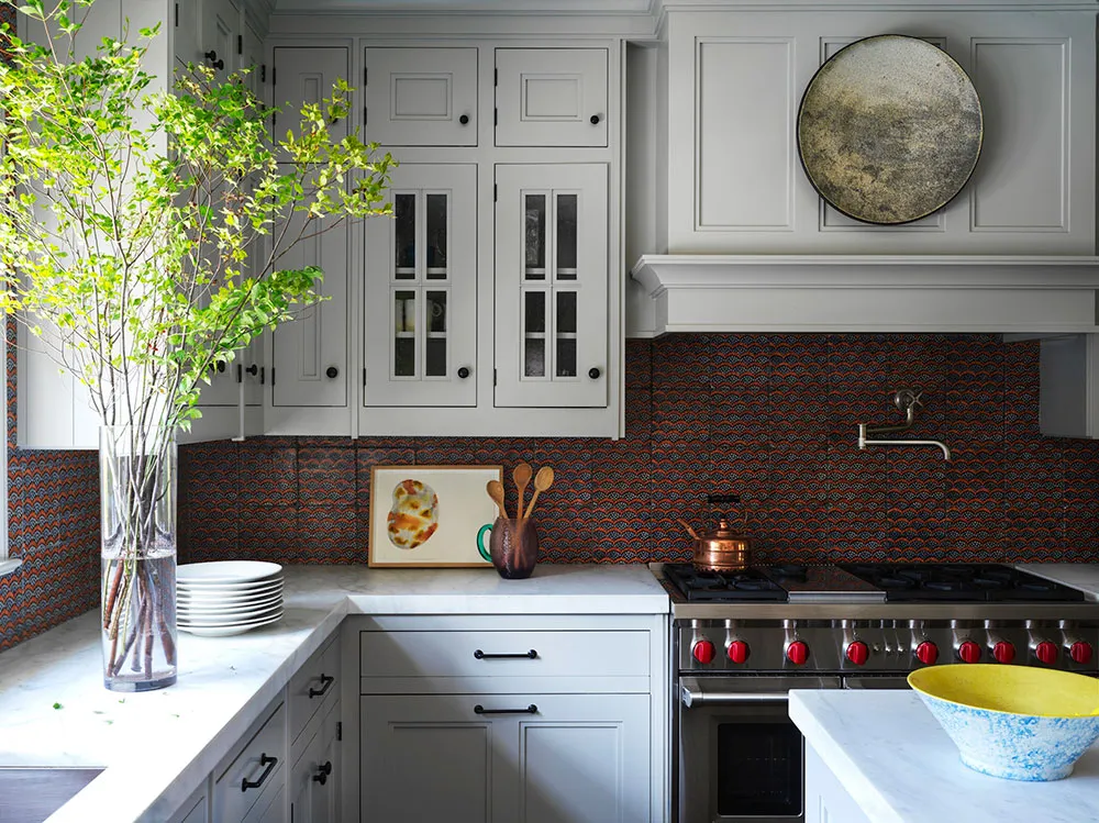 Intérieur traditionnel élégant dans une gamme moderne intéressante à Long Island - Gallery image 5