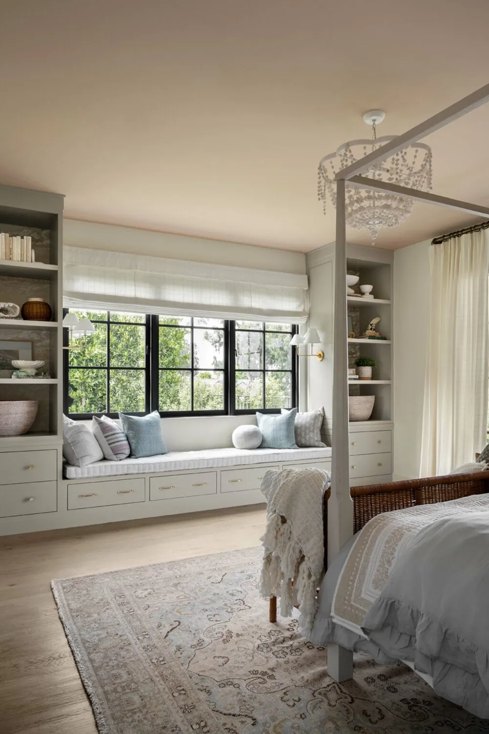 Безупречность натурального дизайна в новом проекте Studio McGee - Gallery image 22