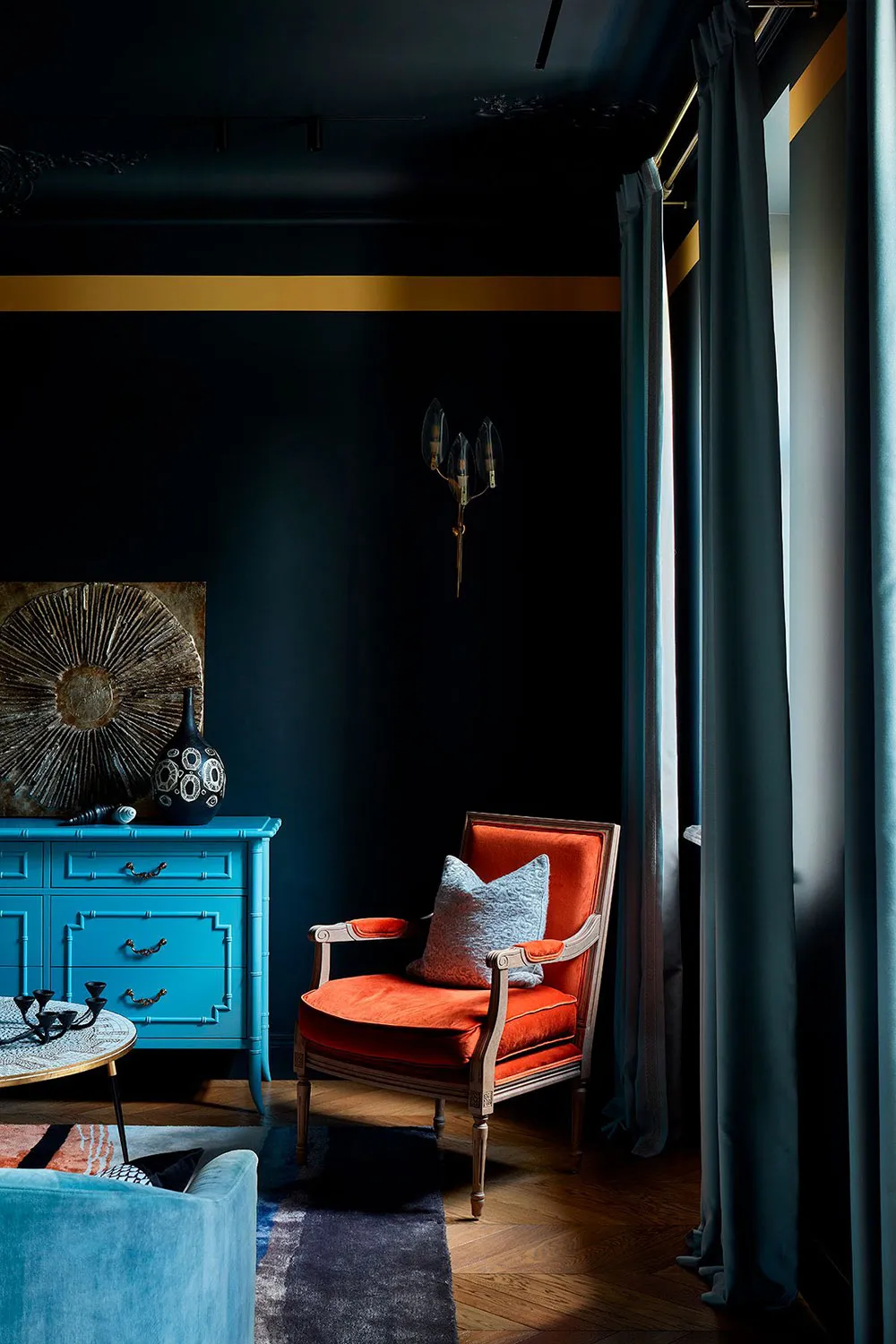 Niesamowity интерьер w nasycenych kolorach w centrum Moskwy - Gallery image 1