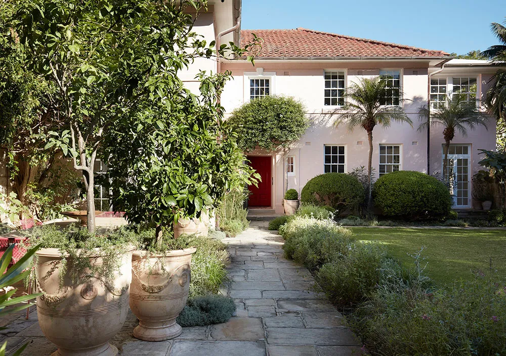 Легкі іграшкові інтер'єри історичної вілли в Сіднеї - Gallery image 21