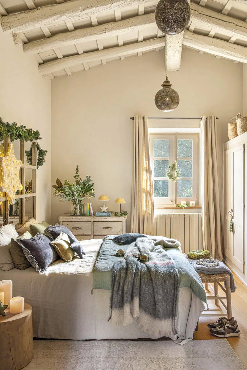 Weihnachtsschmuck in natürlichen Tönen: festlicher Haus in Spanien am Strand - Gallery image 9