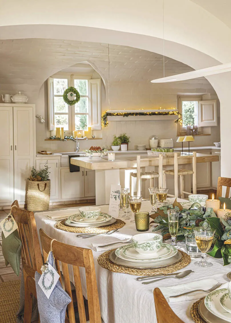 Weihnachtsschmuck in natürlichen Tönen: festlicher Haus in Spanien am Strand - Gallery image 7