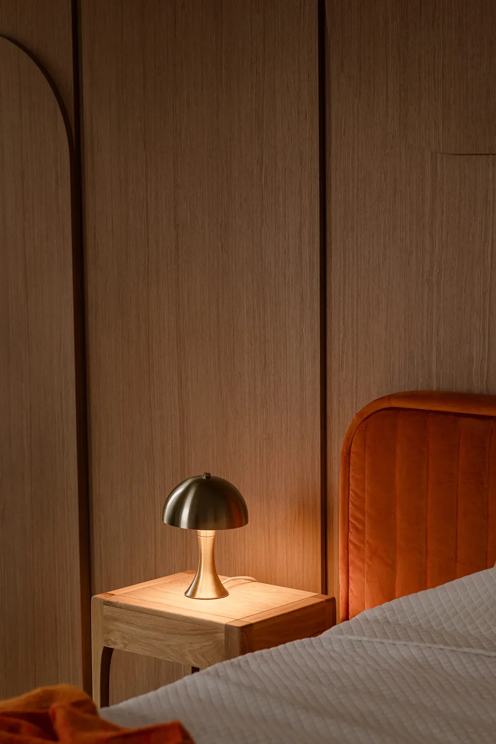 Teintes de vert et motifs exotiques dans la décoration d'une maison moderne à Varsovie - Gallery image 23