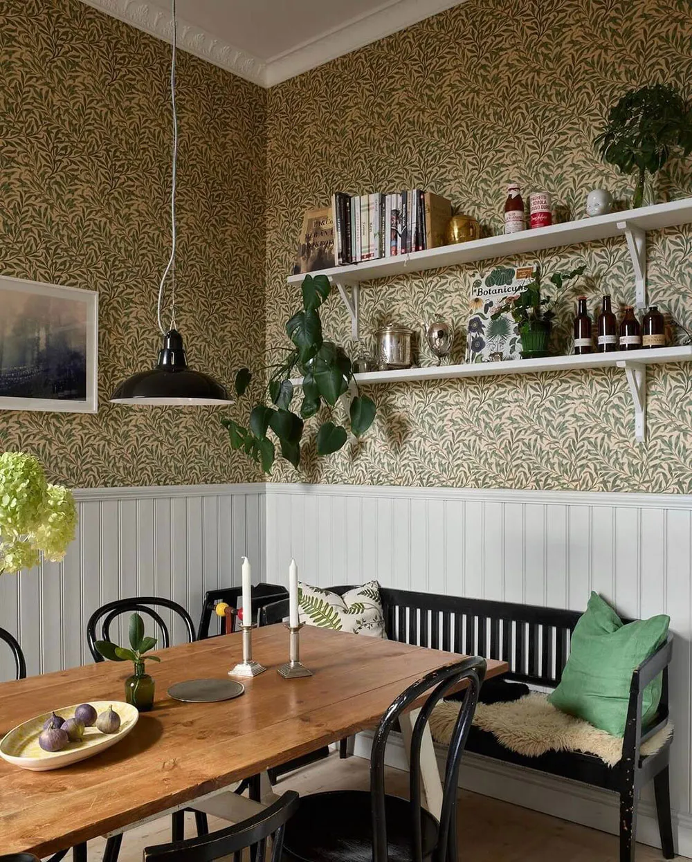 Appartement scandinave avec murs bleus et cuisine verte - Gallery image 6
