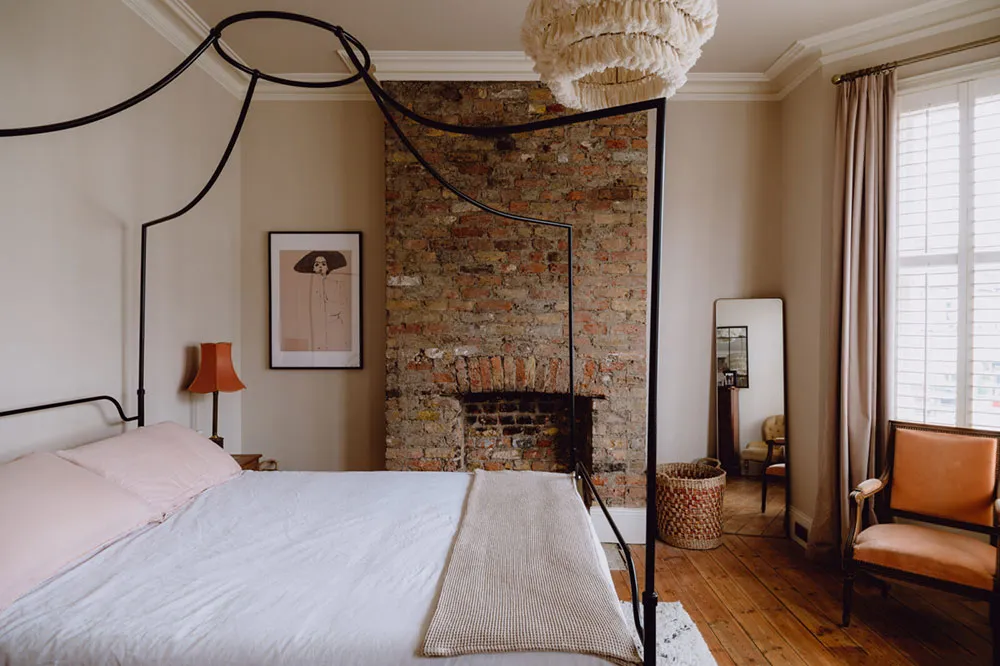 Gusto para los ojos: un townhouse histórico con interiores en paleta de colores intensos en Londres - Gallery image 14