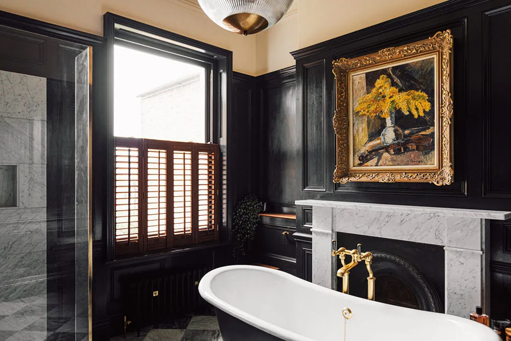 Gusto para los ojos: un townhouse histórico con interiores en paleta de colores intensos en Londres - Gallery image 15