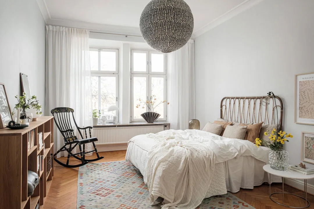 Ziegelsteinwand als Hauptakzent im Design einer Wohnung in Schweden - Gallery image 17