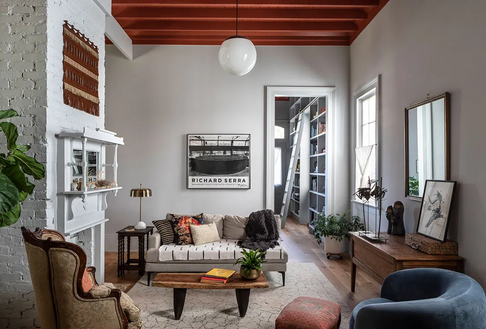 Urocze odbudowywanie pięknej historycznej domu z balkonem w Nowym Orleanie - Gallery image 13