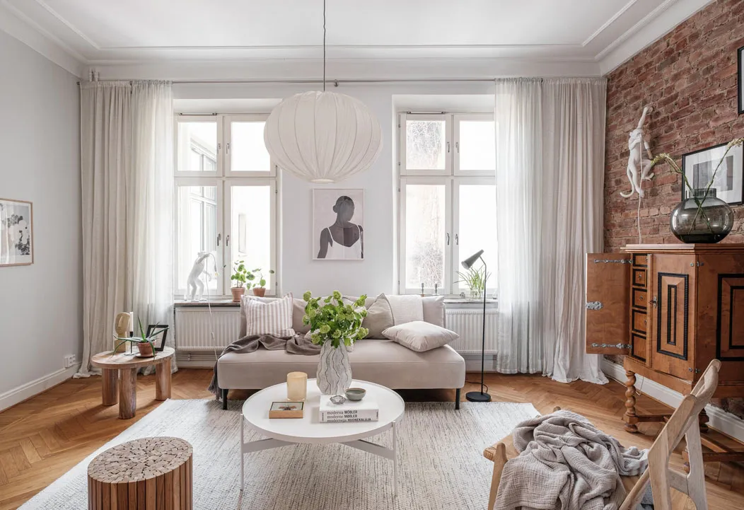 Ziegelsteinwand als Hauptakzent im Design einer Wohnung in Schweden - Gallery image 3