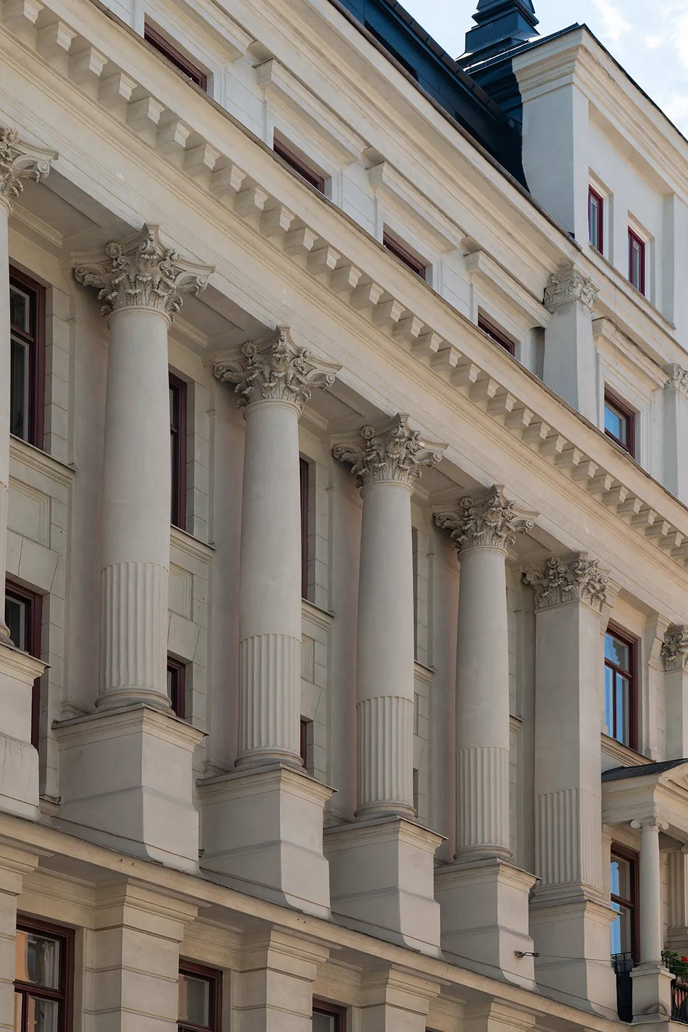 Творческі нотки в інтер'єрі квартири з високими стелями в Стокгольмі (60 кв. м) - Gallery image 24