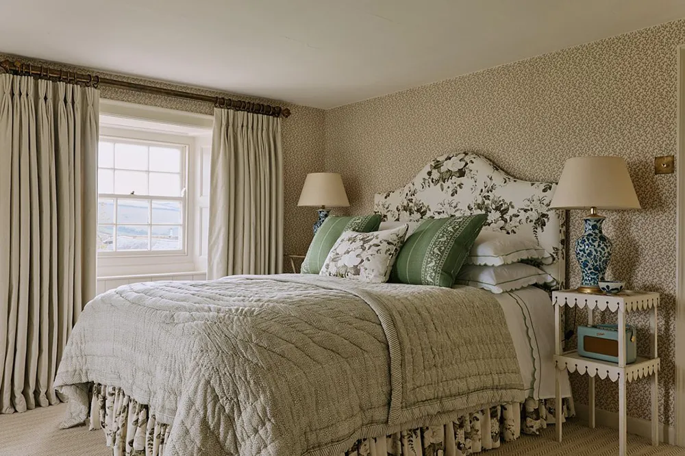 Notes marines légères dans le design d'un cottage anglais - Gallery image 17