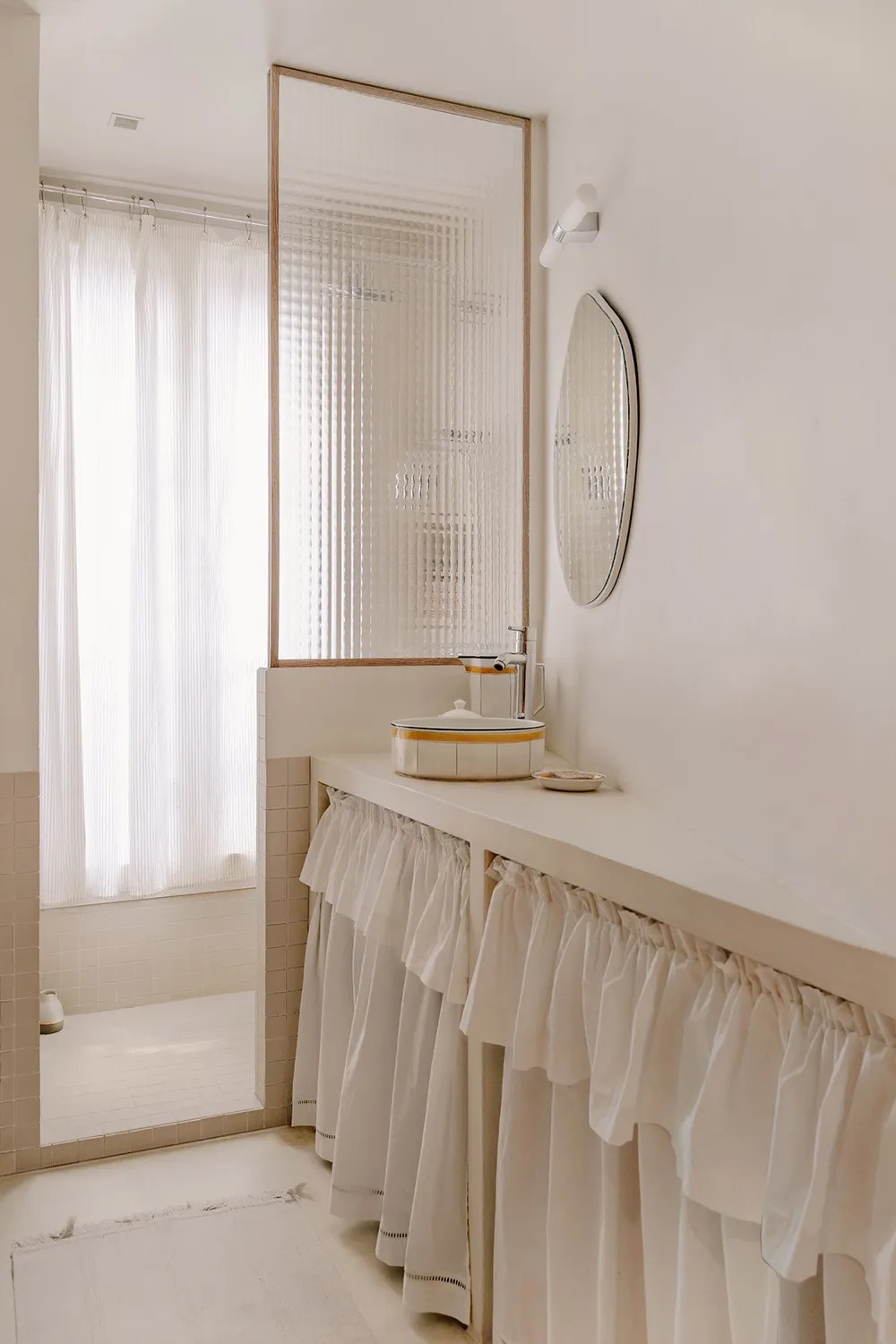 Творческий интерьер небольшой квартиры в Париже (53 кв. м) - Gallery image 11