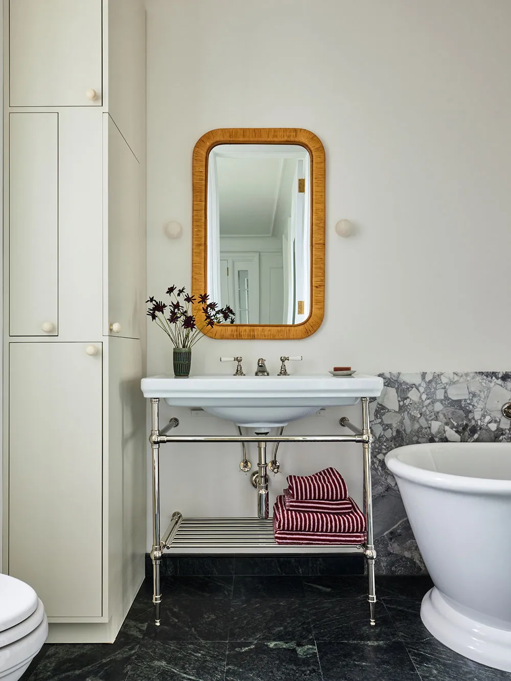 Légères notes parisiennes dans le design d'un appartement à Manhattan - Gallery image 12