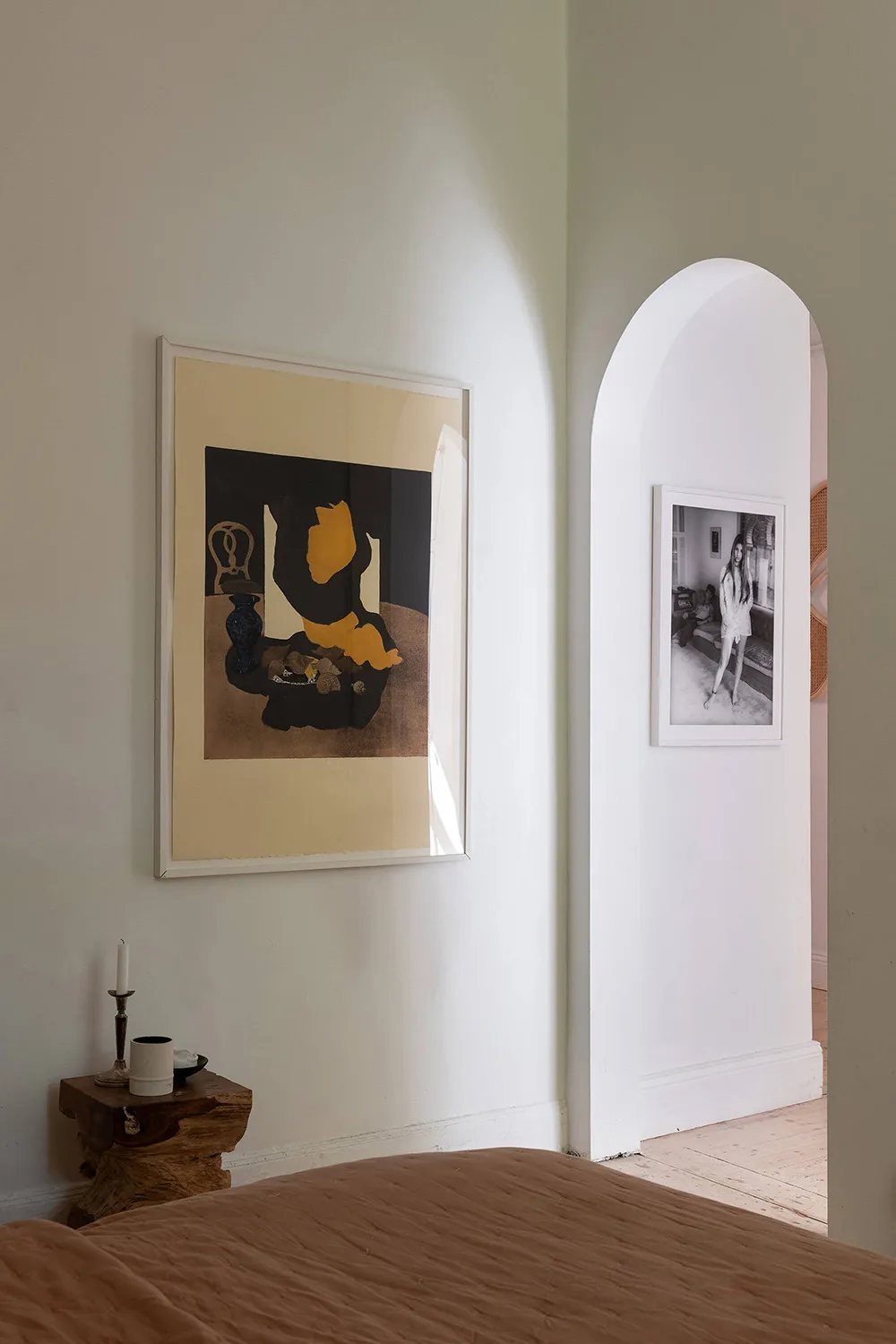 Творческі нотки в інтер'єрі квартири з високими стелями в Стокгольмі (60 кв. м) - Gallery image 19