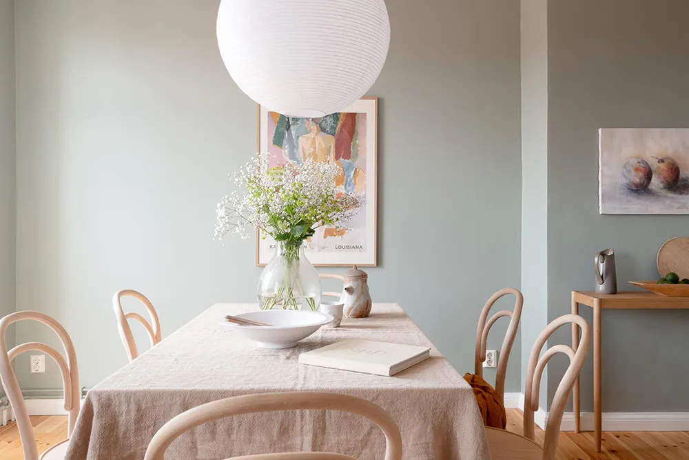 Salle de séjour en terre cuite et cuisine fraîche : appartement à Göteborg - Gallery image 25