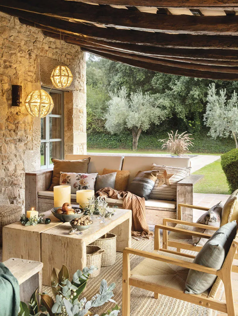 Weihnachtsschmuck in natürlichen Tönen: festlicher Haus in Spanien am Strand - Gallery image 4