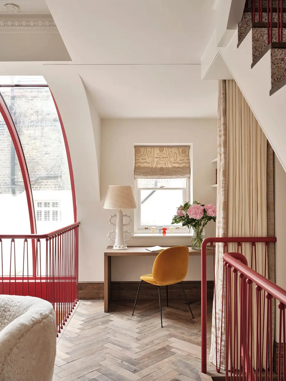 Tonos pasteles suaves y diseño juguetón: casa en Londres - Gallery image 2