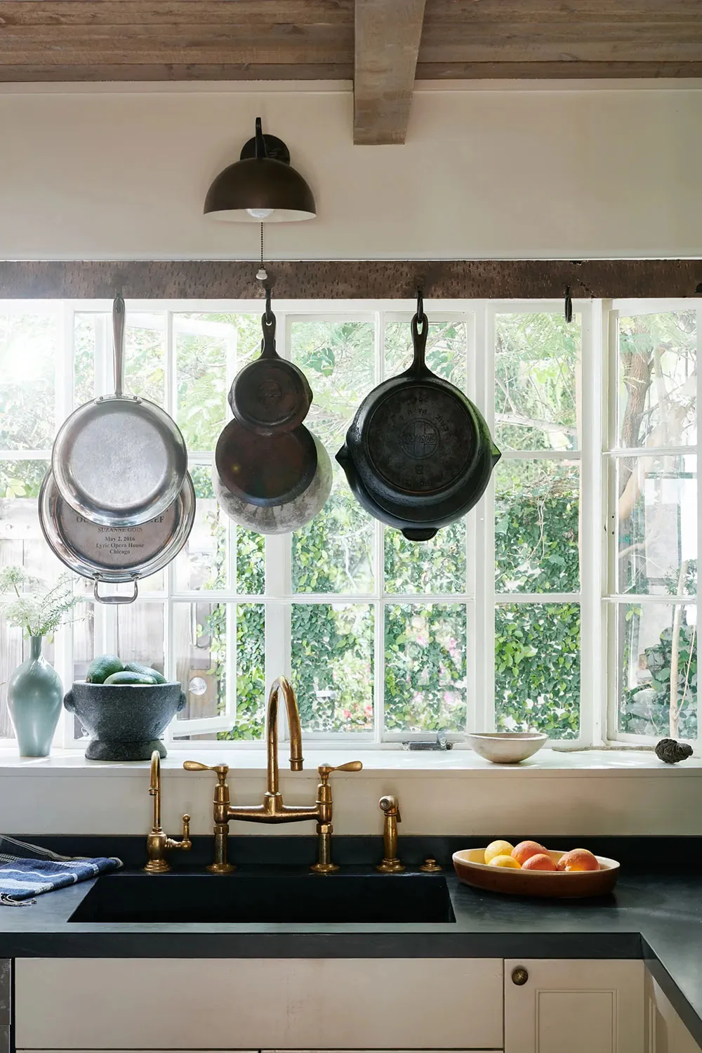 Уютная одноэтажная вилла с балками и винтажной мебелью - Gallery image 10