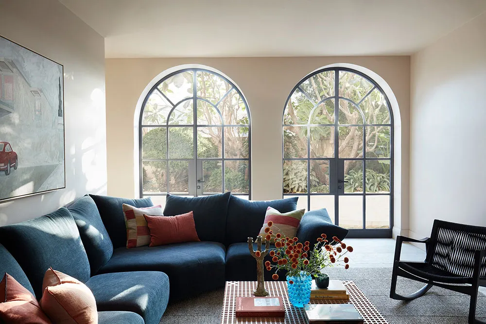 Легкі іграшкові інтер'єри історичної вілли в Сіднеї - Gallery image 7