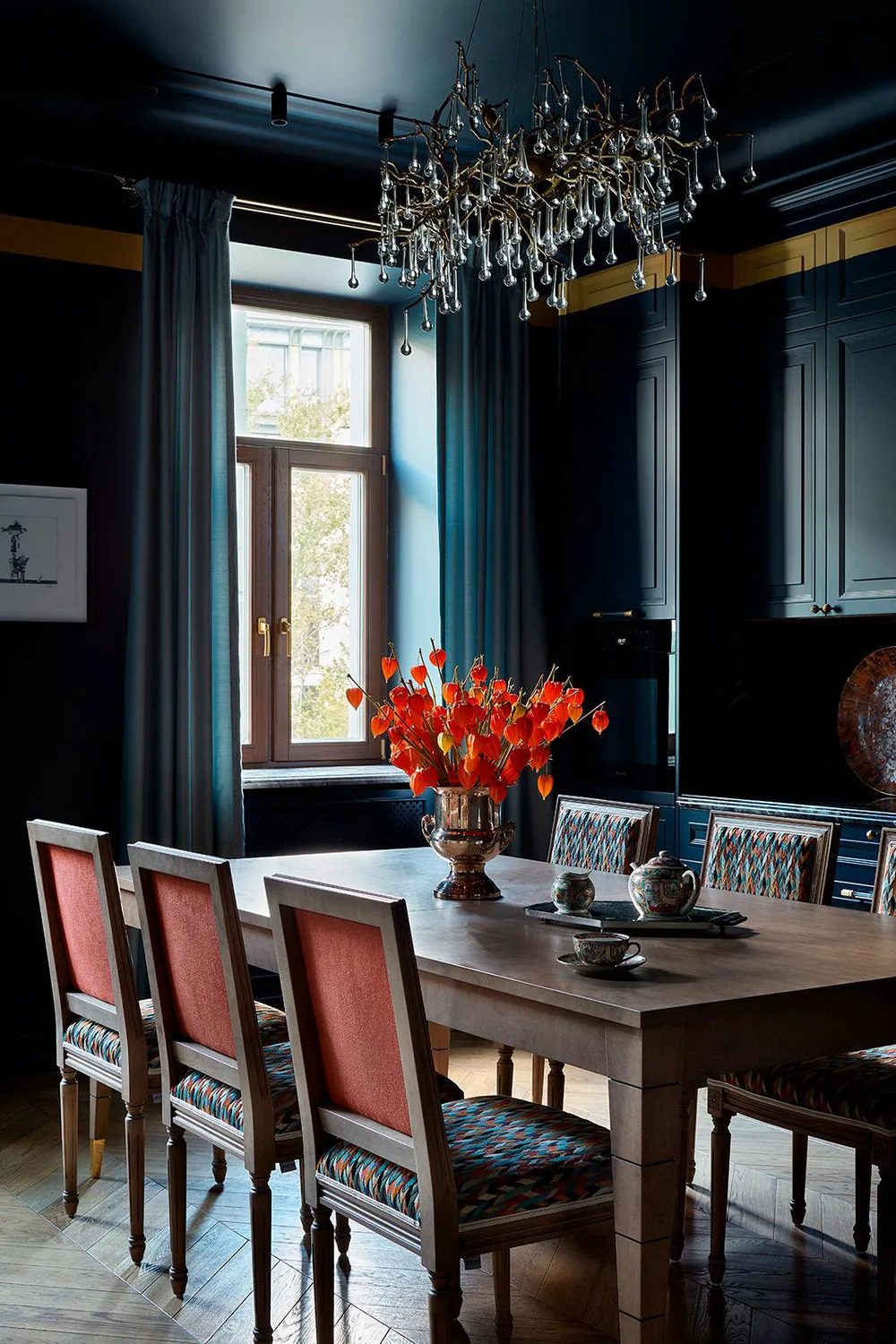 Niesamowity интерьер w nasycenych kolorach w centrum Moskwy - Gallery image 3