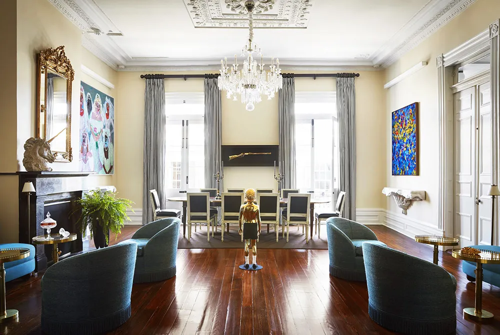 Clásica lujo y atrevido arte contemporáneo: casa en Nueva Orleáns - Gallery image 11