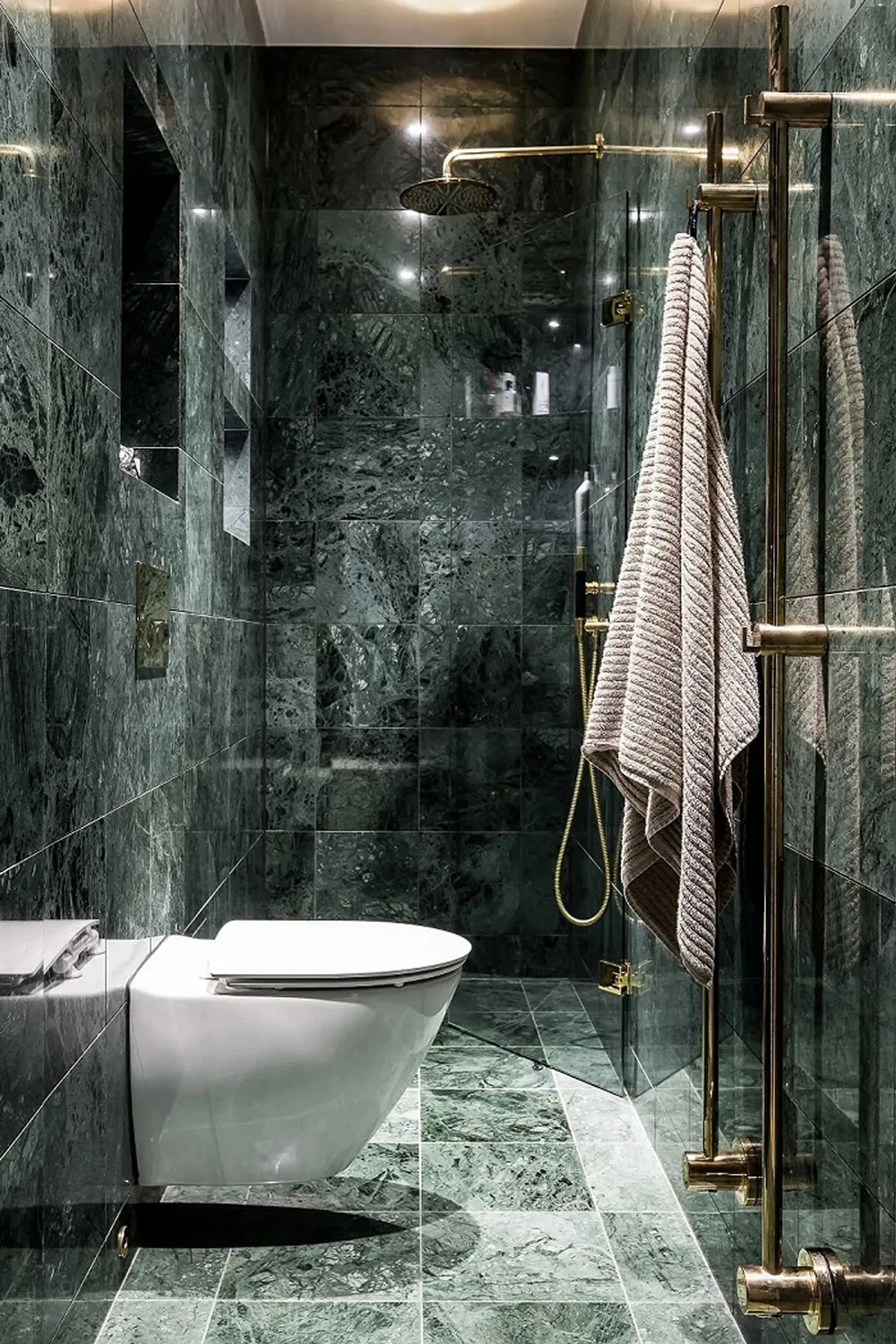 Шведская квартира с парижскими нотками и чёрной кухней - Gallery image 17