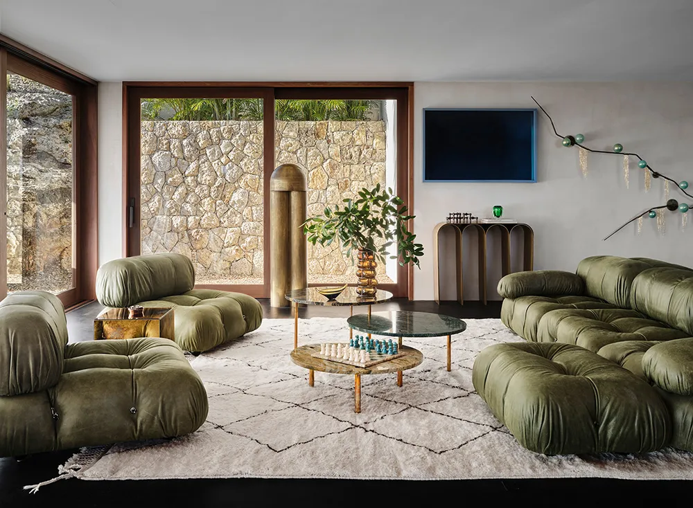 Dramatic Design with Black Accents on a Caribbean Island - Gallery image 14