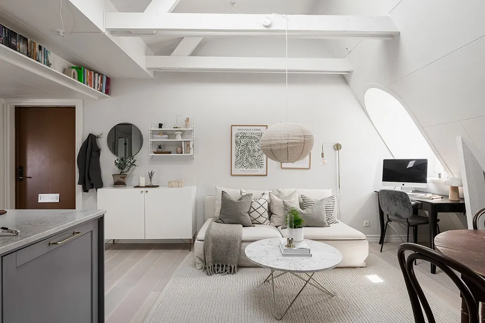 Luz de mansarda en Geteborg que parece más grande de lo que realmente es (45 m²) - Gallery image 7