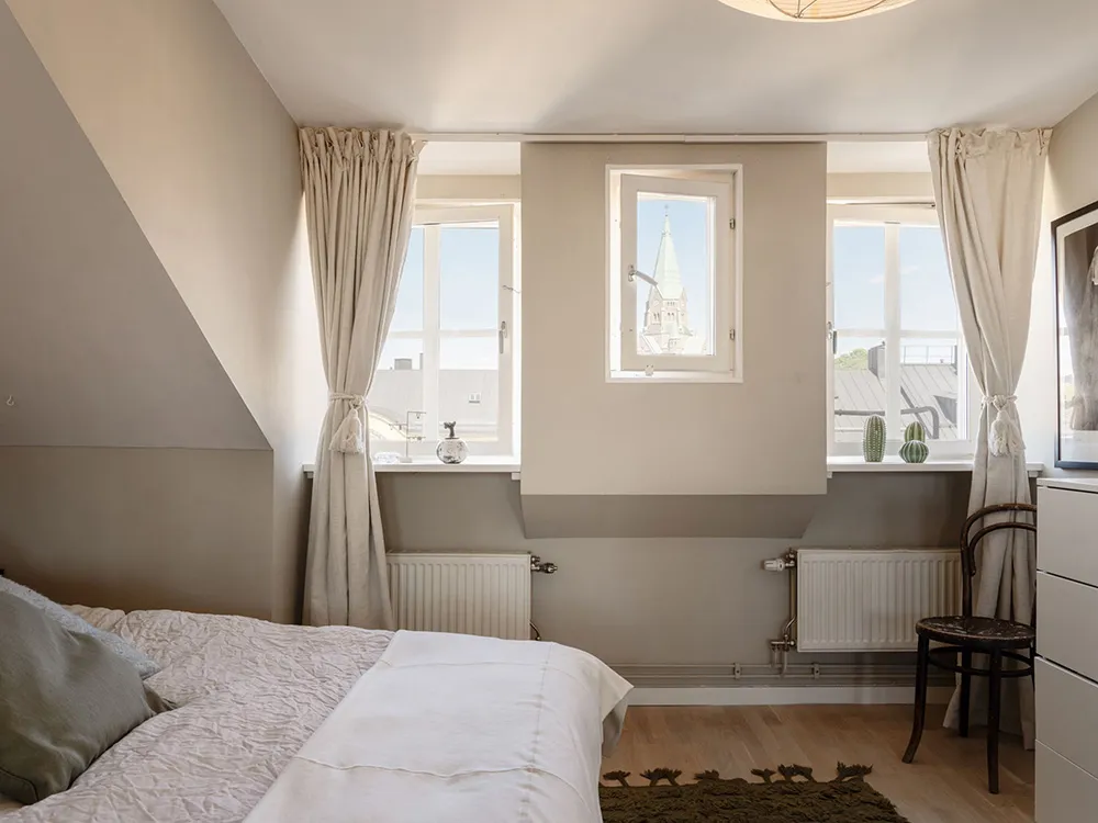 Cozy Apartment Under the Roof with Fantastic Views of Stockholm Roofs (80 sqm) - Gallery image 20