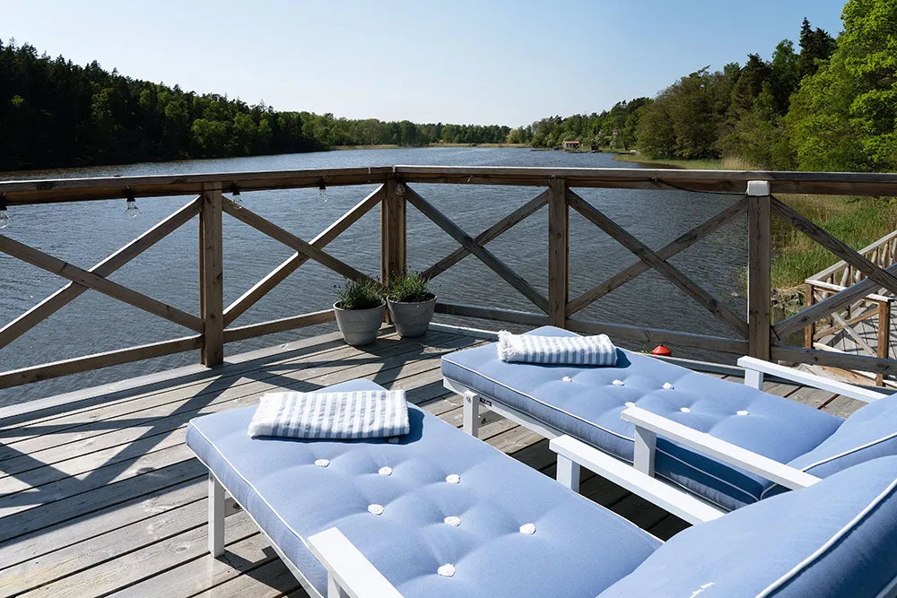 Villa blanca junto al lago en Suecia con su propio muelle - Gallery image 15