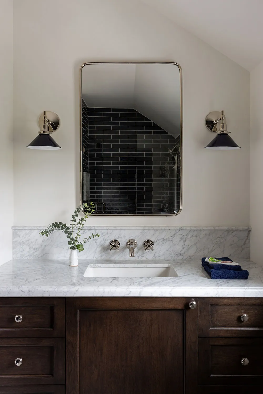 Красивые обои и детали вне времени: дом в Лос-Анджелесе - Gallery image 25