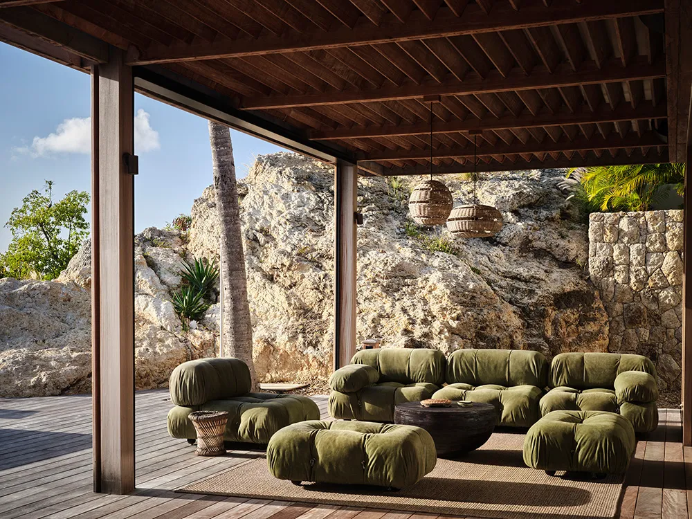 Dramatic Design with Black Accents on a Caribbean Island - Gallery image 16