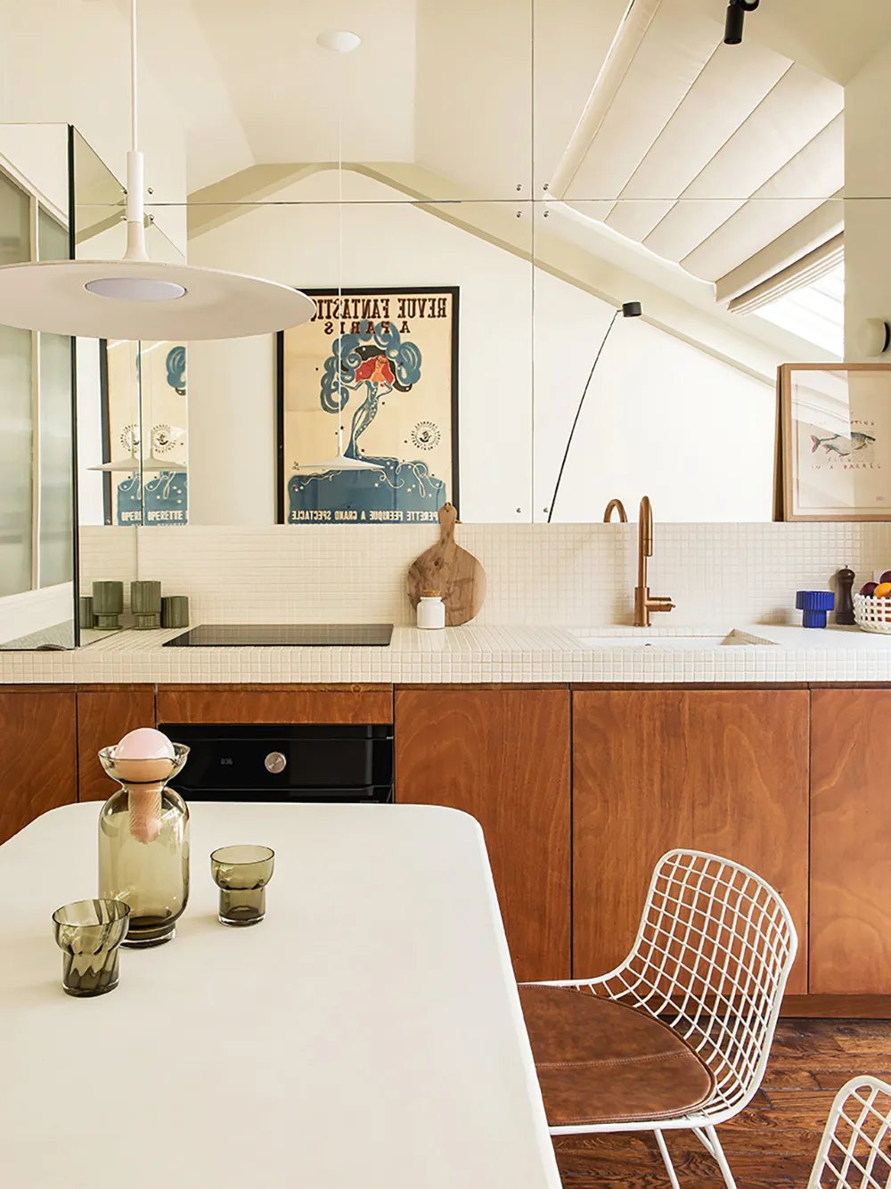 Petite appartement avec plafond vitré à Paris (40 m²) - Gallery image 1