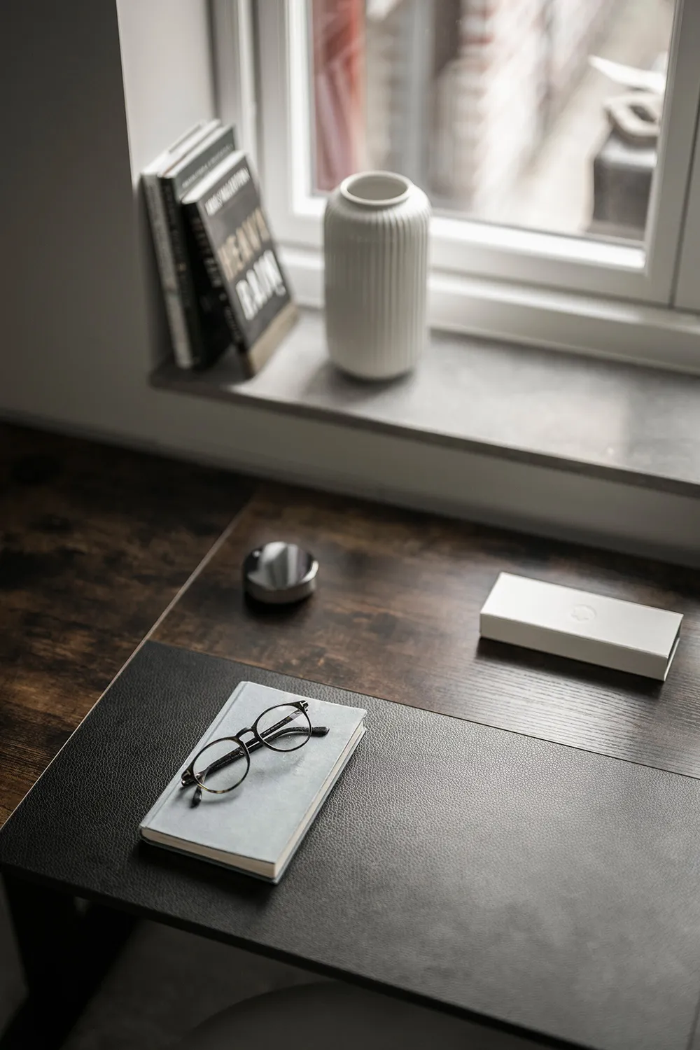 Modest Color Palette and Open Living Room: Stylish Apartment in Gothenburg (67 sq m) - Gallery image 16