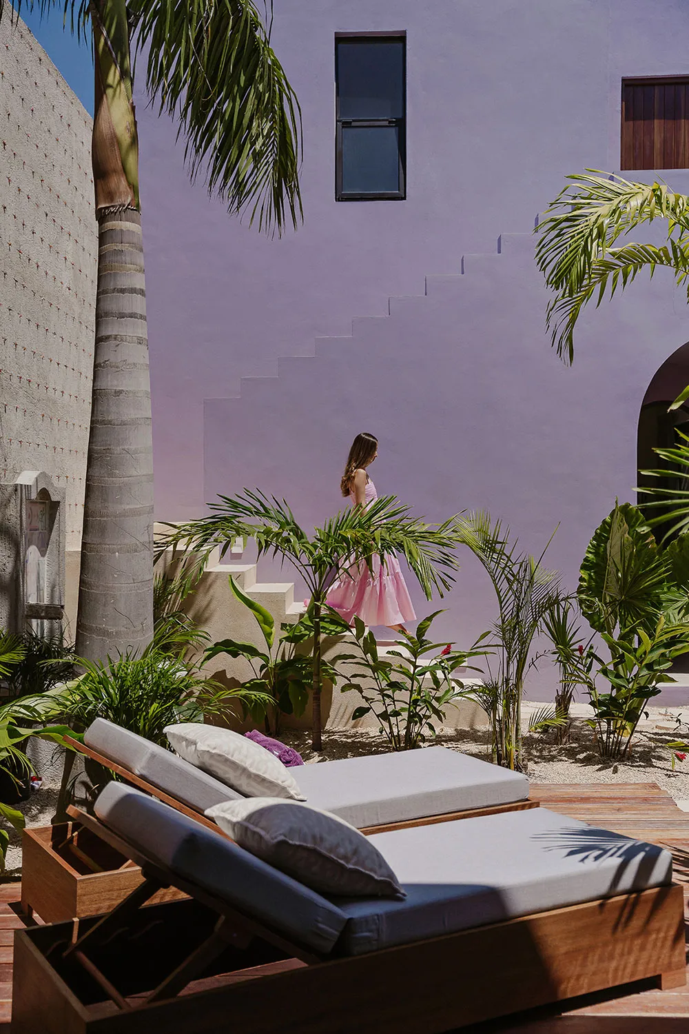 Purple Villa with Pool in Mexico - Gallery image 2