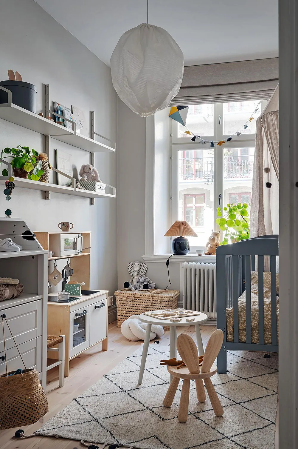 Pared de ladrillo y tonos tierra: apartamento en Gotemburgo (88 m²) - Gallery image 21