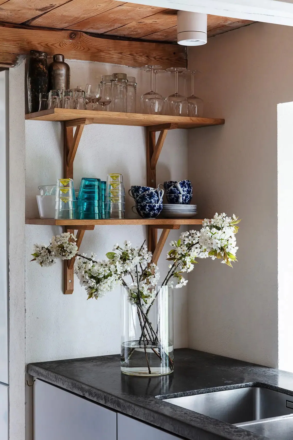 Красивая и светлая современная дача на старой ферме в Швеции - Gallery image 10