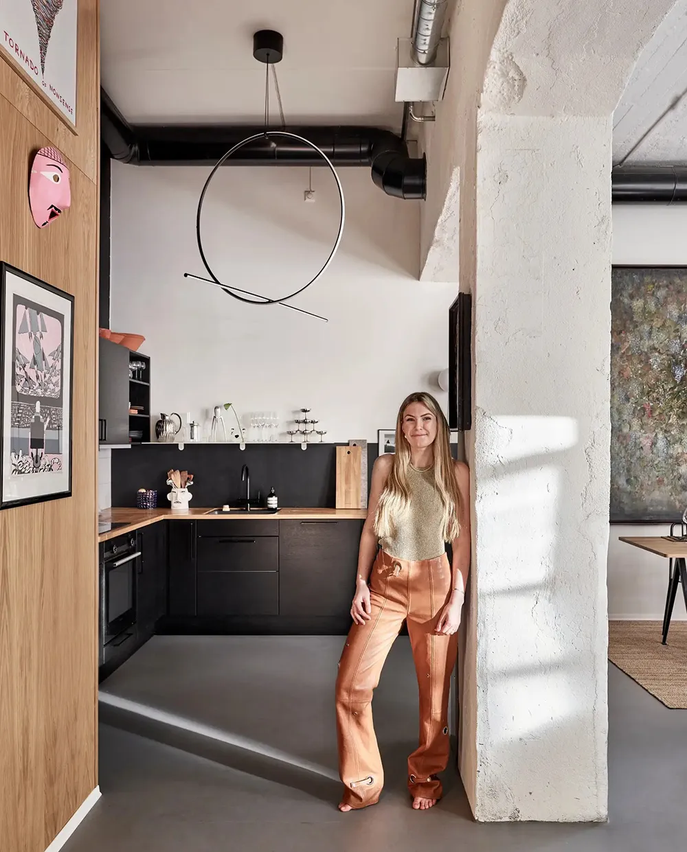 Стильная квартира молодой пары в здании 170-летней фабрики в Осло - Gallery image 6