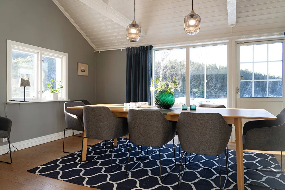 Villa blanca junto al lago en Suecia con su propio muelle - Gallery image 18